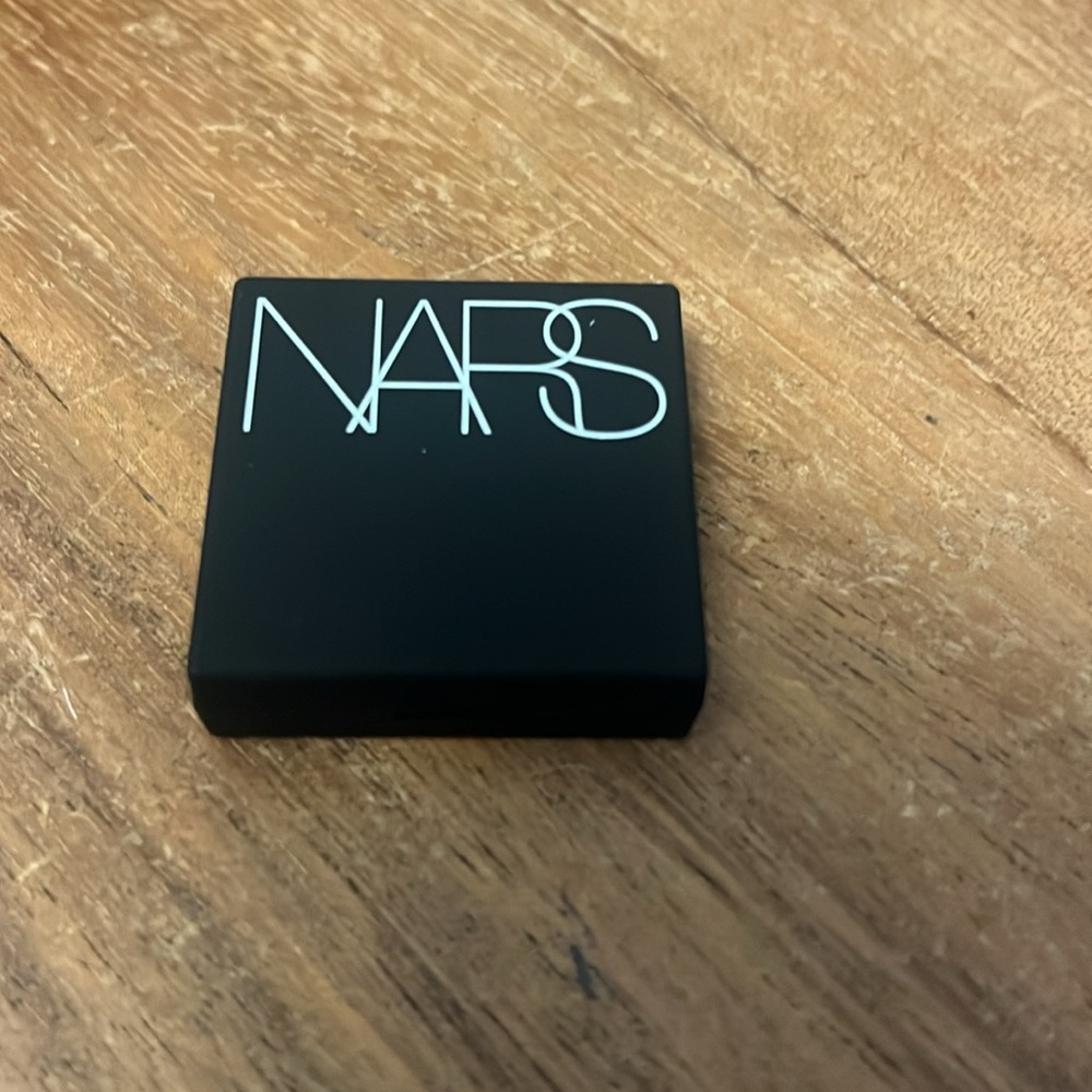 NARS Laguna Bronzing Powder - Picture 2 of 7